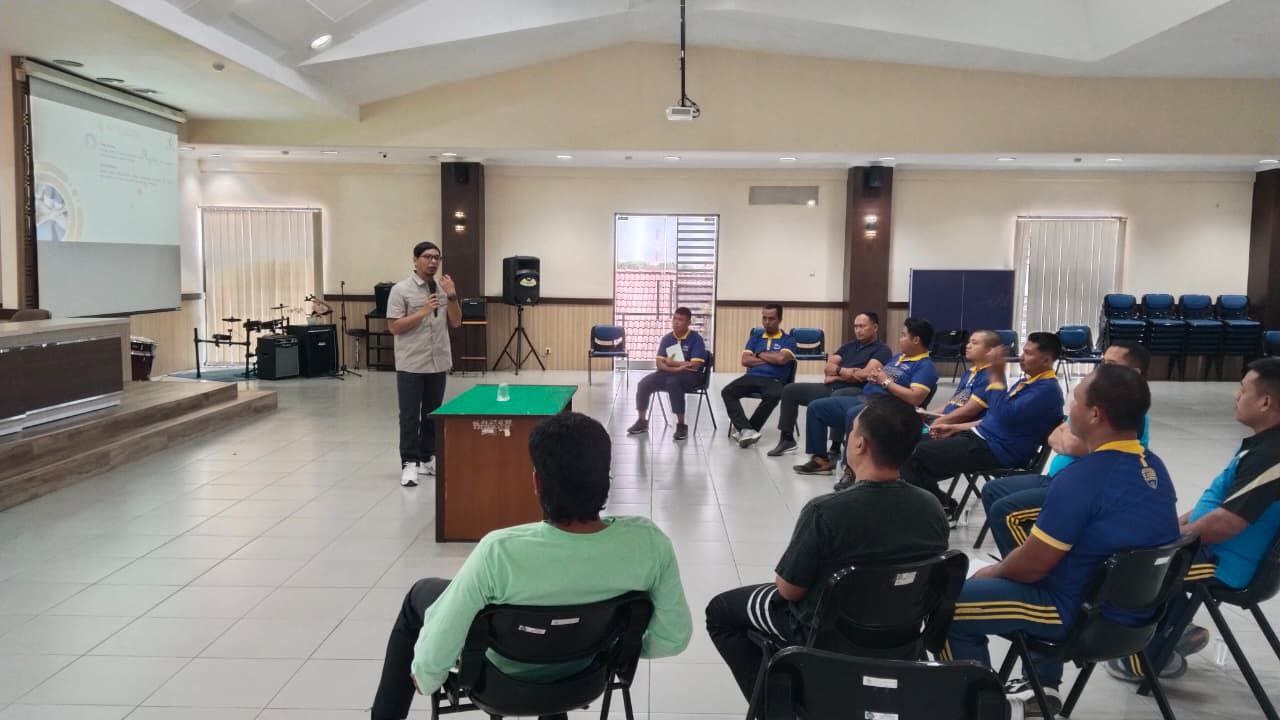 Suasana Training Cleaning Service Jombang oleh DutaSukses yang profesional dan interaktif